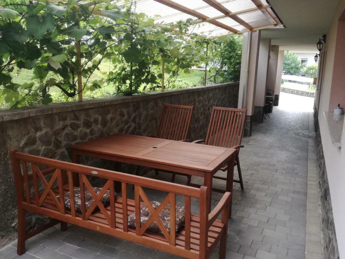Apartma Marjetica Blejska Dobrava Kültér fotó