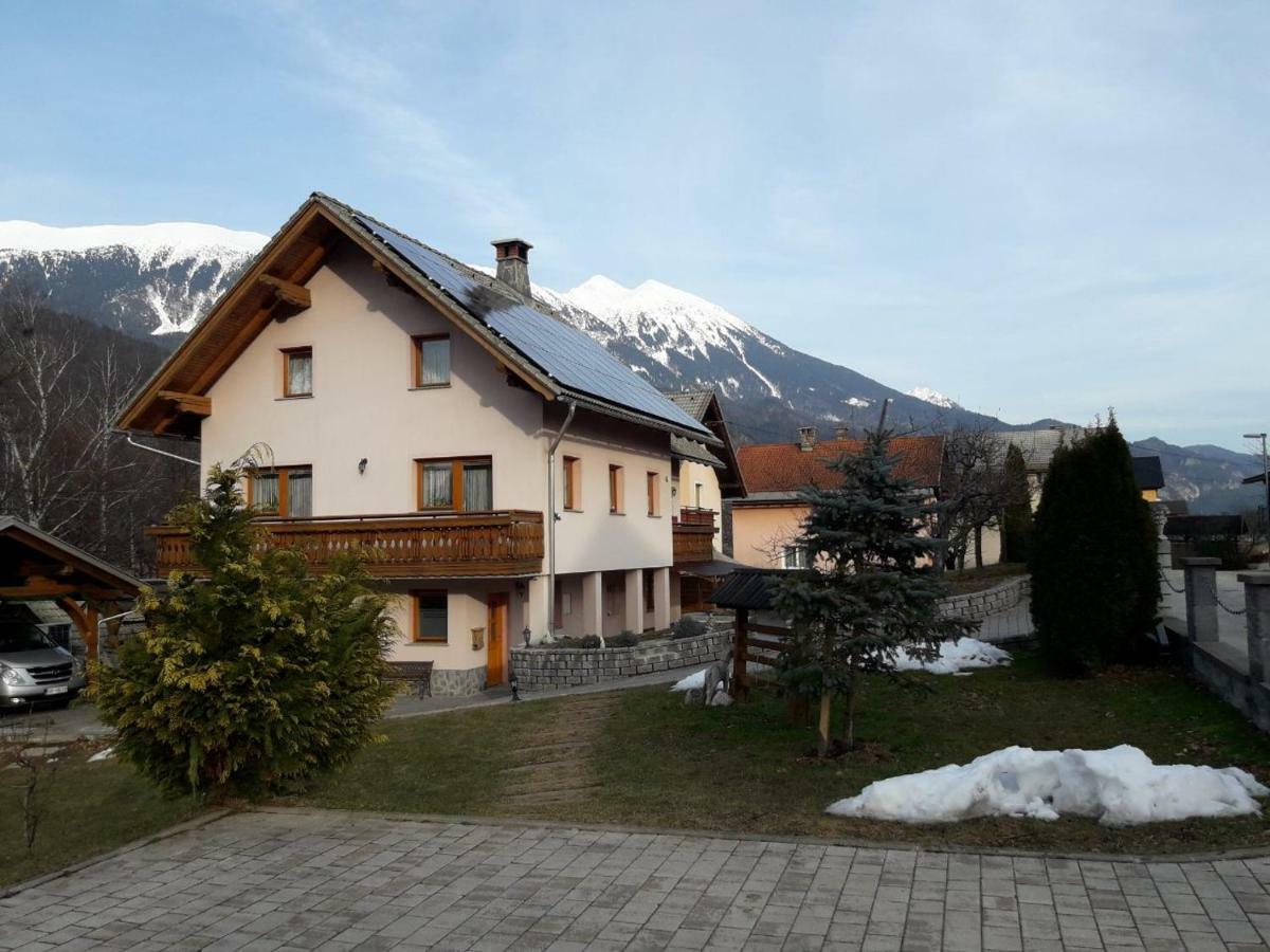 Apartma Marjetica Blejska Dobrava Kültér fotó